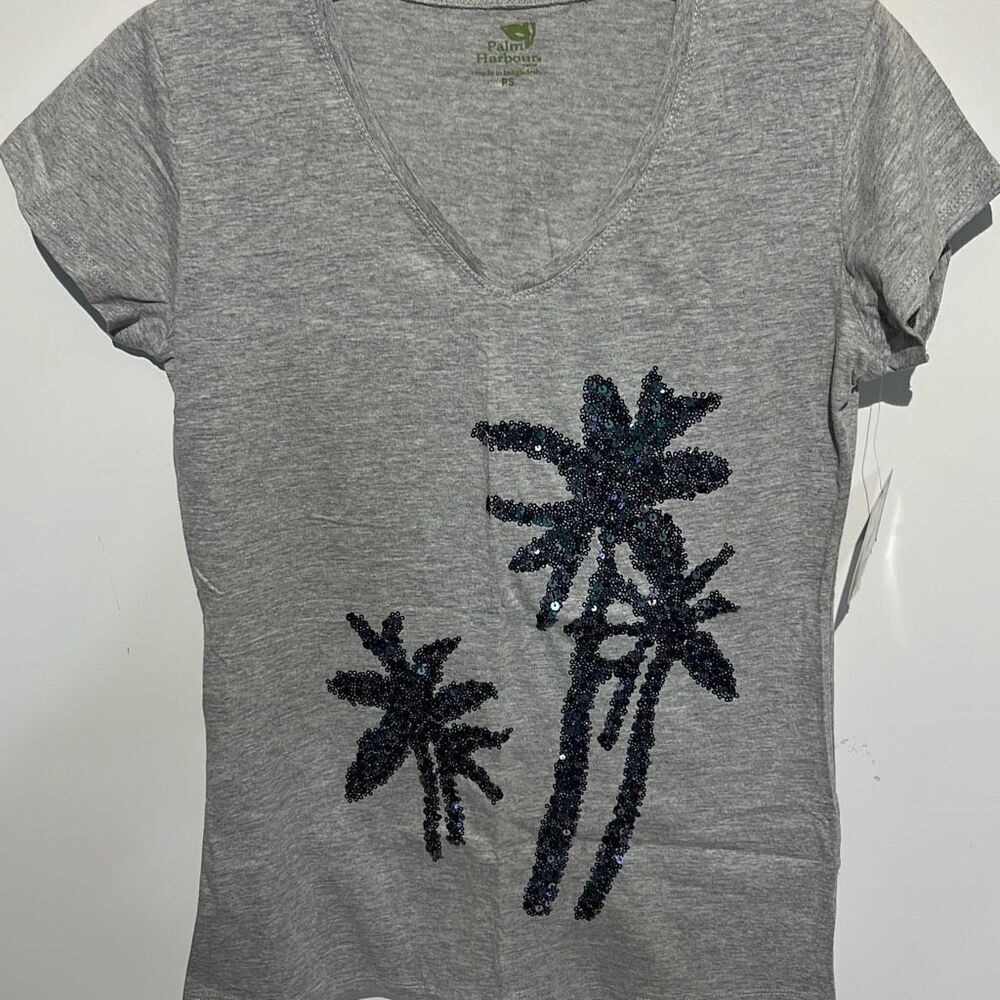 Palm Harbour Women's Gray Sequined V-Neck Short‎ Sleeve T-Shirt Petite Small NWT